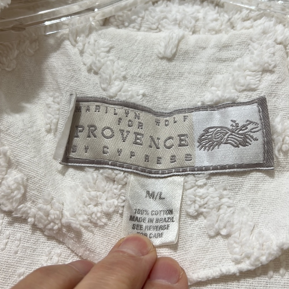 Gorgeous bath Robe - Picture 3 of 5